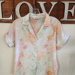 Vintage Pastel Floral Short Sleeve Cotton Summer Blouse by Giovelli | Peach Floral Crop Style Blouse | Size Small