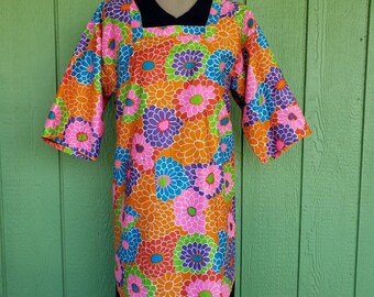 Vintage Smock Apron House Coat Purple Hawaiian Print Pearl Snaps S