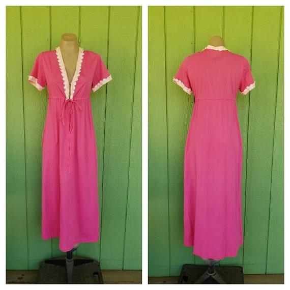 Vintage 1960's Nightgown by Montgomery Ward's, Ho… - image 1