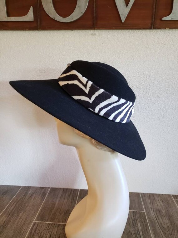 Lancaster Designer Hat, Black Wide Brim w/Animal Print Velvet Top & Feather Vintage Black Velvet Hat Noir 40s Feather Tilt Wide Brim  main image 4