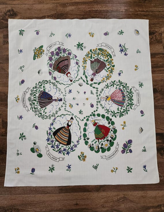 Vintage Linen Tablecloth With Swedish Region Design | Evert
