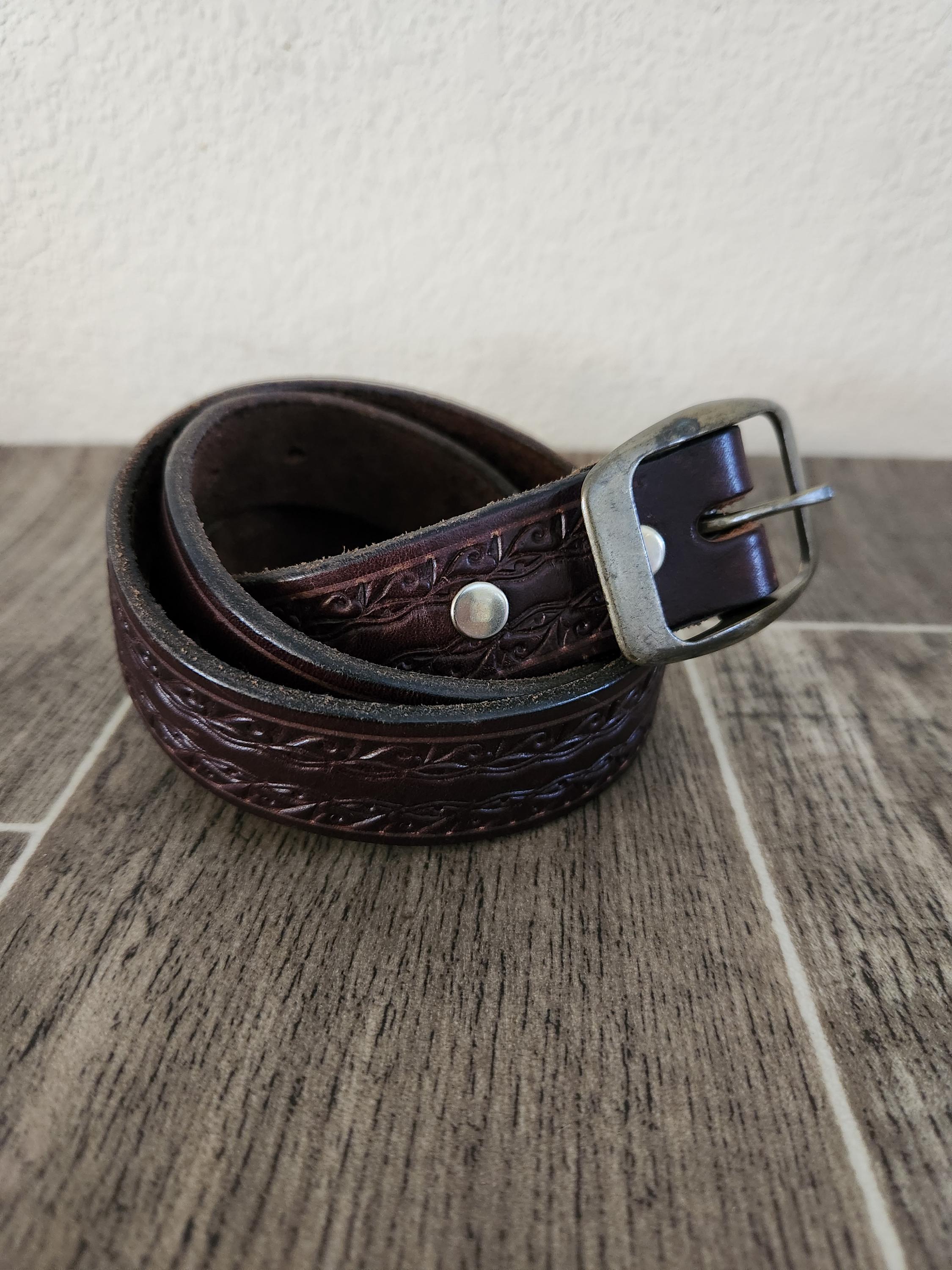 Vintage Brown Leather Tooled Belt | Silver Tone Buckle  display picture 1