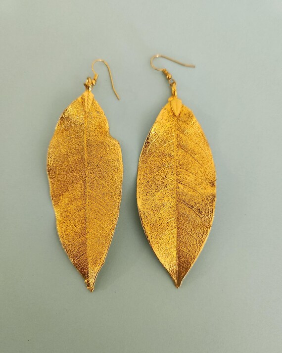 Vintage Gold Tone Leaf Earrings | Pierced Earring… - image 1