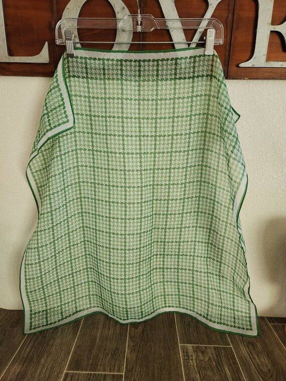 Vintage Large Sheer Green And White Houndstooth S… - image 5