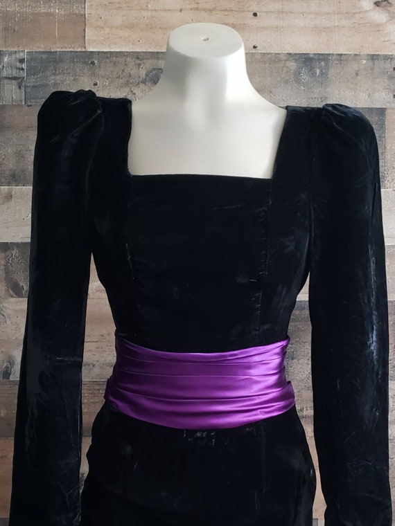 Vintage Velvet and Satin Cocktail Dress by Gunne … - image 3