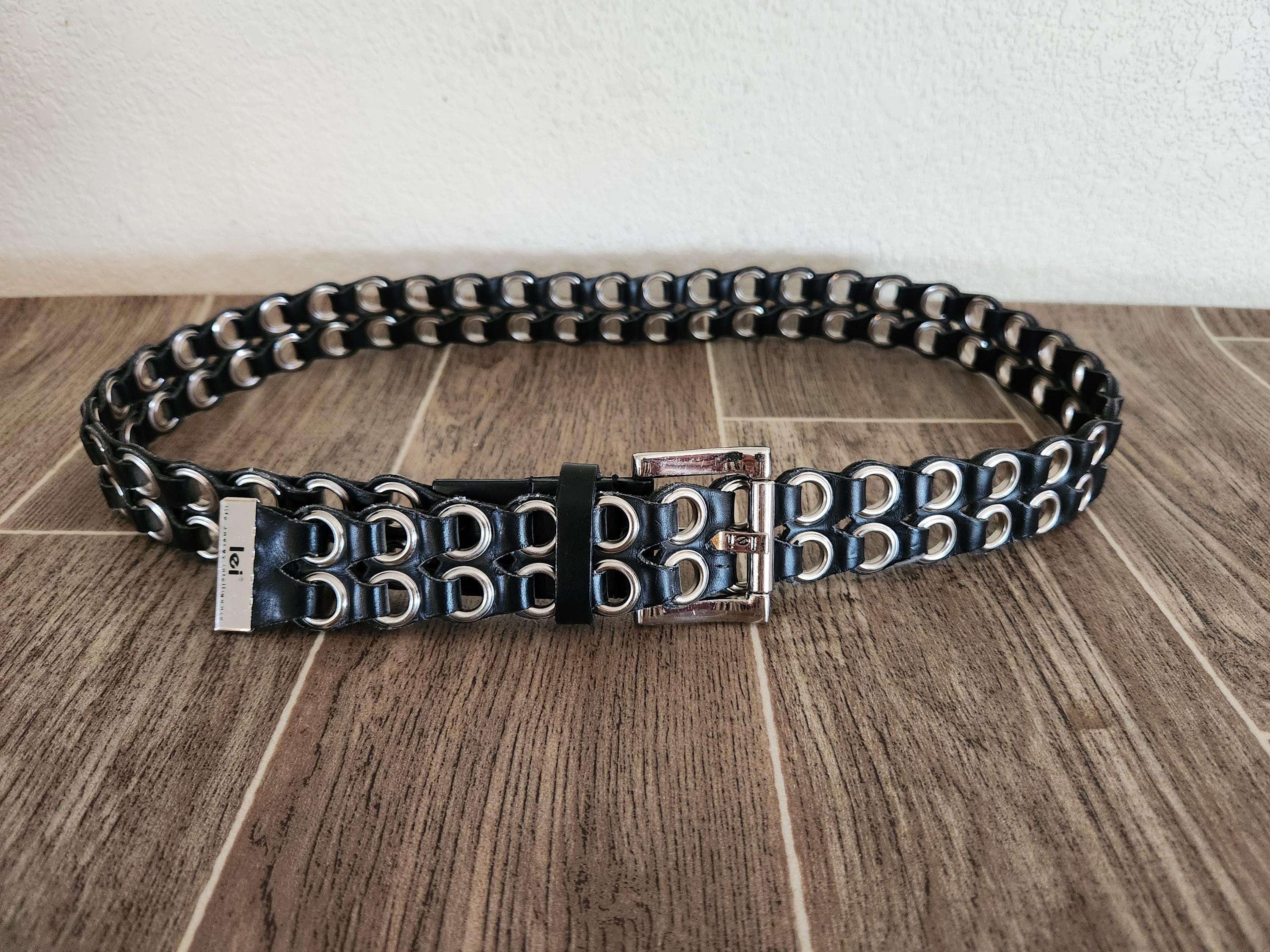 VINTAGE 1980’S WIDE DOUBLE BUCKLE SUEDE GROMMET CORSET BELT IN BLACK Corset Belt Wide Bohemian Belts for Women for sale | eBay main image 2