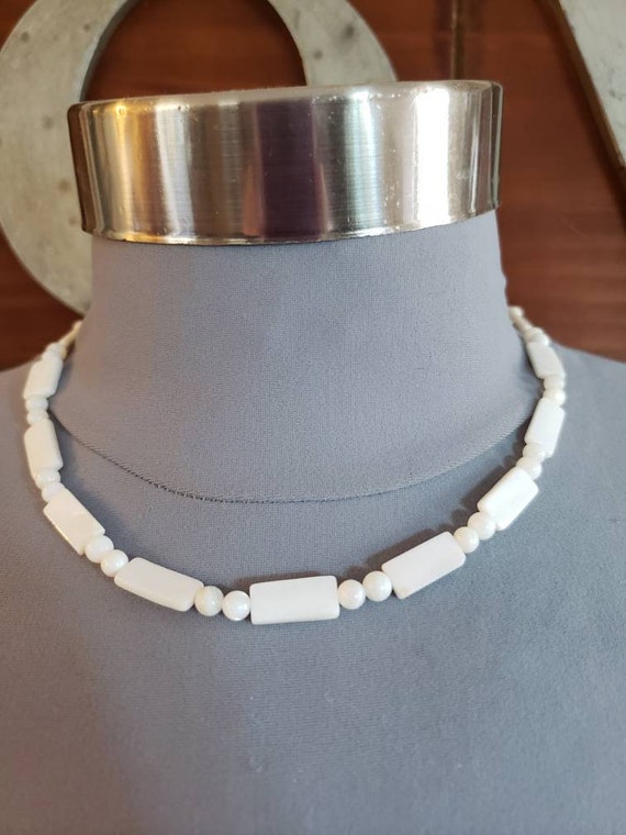 Vintage Mother of Pearl Necklace/Choker | 16" - image 1