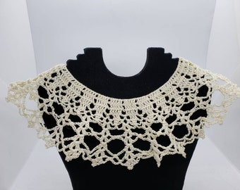 Vintage Crocheted Collar, Cream Collar