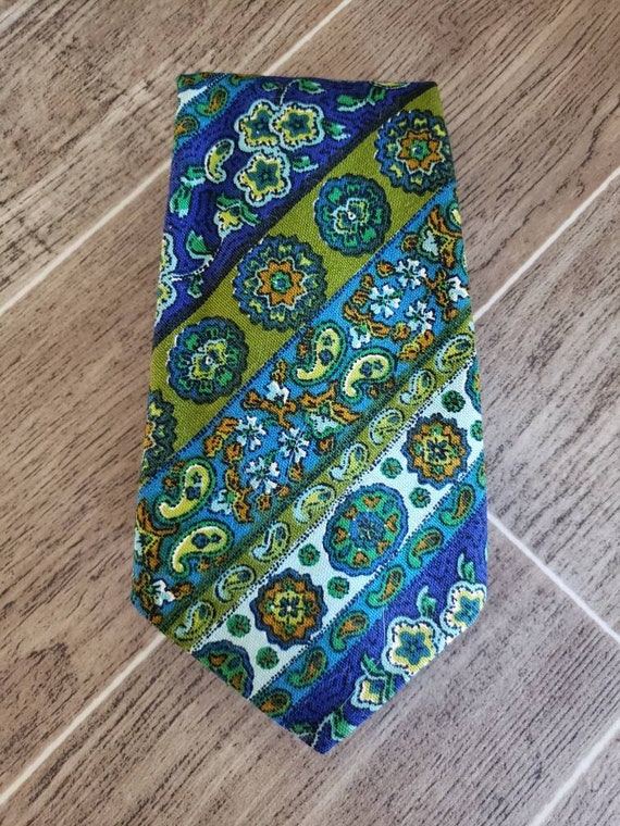 Vintage 1970's Green Paisley Print Necktie, Rocka… - image 2