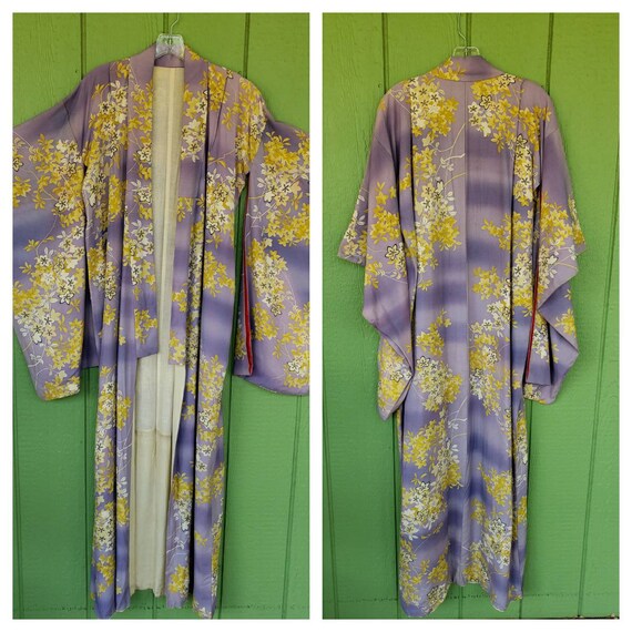 Vintage 1940's Lavender Long Kimono with Blossom … - image 2