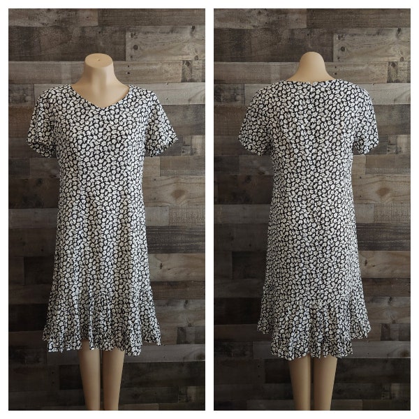 Vintage 90's Summer Dress with Ruffle Hem | Black and White Summer Floral Dress | Medium - See Measurements Listed