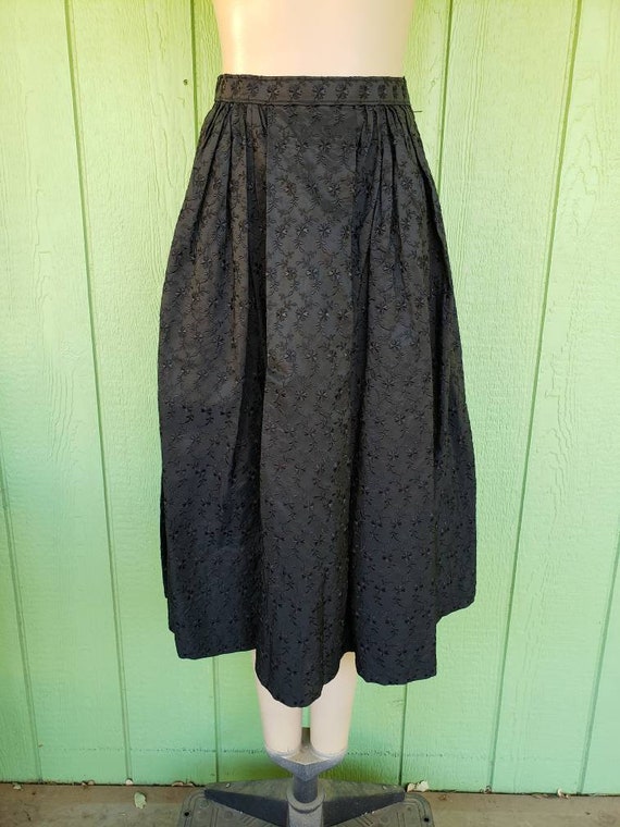 Vintage 1950's Full Skirt | Black Eyelet Taffeta T