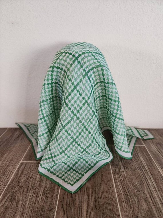 Vintage Large Sheer Green And White Houndstooth S… - image 3