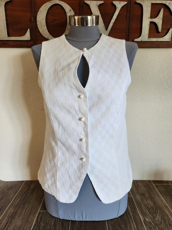 Sleeveless Vest/Blouse | White Jacquard Print Slee