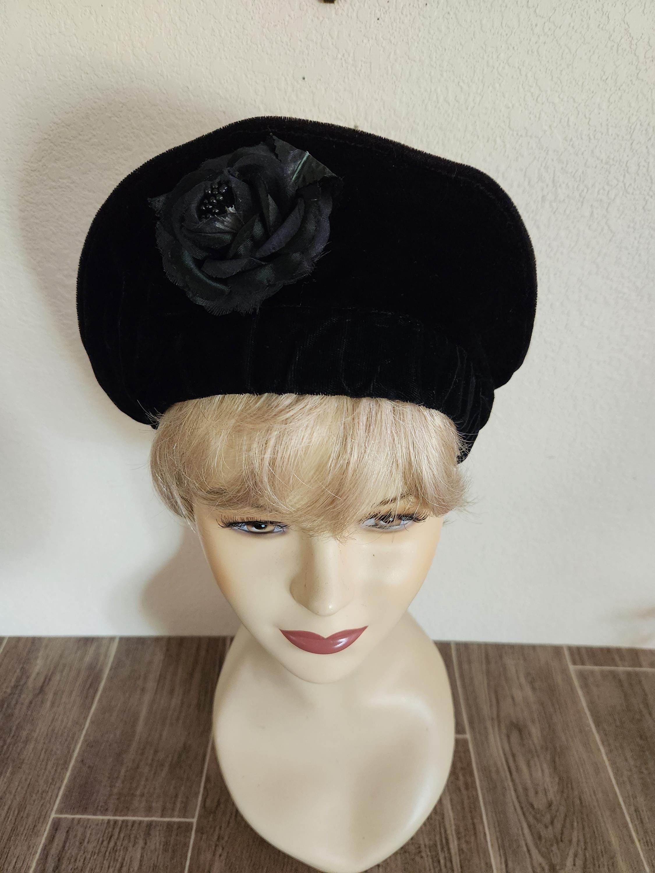 Vintage Floral Velvet Beret Hat Velvet Beret Hat: 1970s Floral Print Tam, Handmade - Etsy main image 2