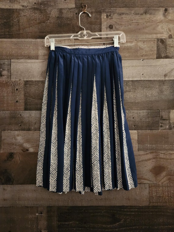 Vintage Blue and White Pleated Skirt by Veno De Casa Accordion Pleated Skirt Label Size 3 See Measurements Listed Etsy Canada