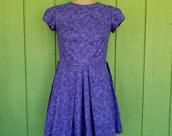 Vintage 1980's Hand Made Fitted Dress, Junior Size Fitted Dress, Purple Dress, Small