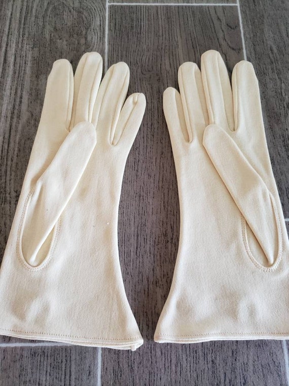 Vintage Pale Yellow Dawnell Gloves, Pretty Yellow… - image 6