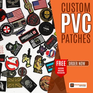 Może przedstawiać: Kolekcja niestandardowych naszywek PVC o różnych wzorach, w tym flagi, czaszki i odniesienia do kultury popularnej. Obraz zawiera tekst "CUSTOM PVC PATCHES" i "ORDER NOW".