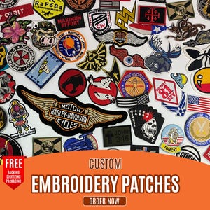 Könnte beinhalten: Eine Sammlung individueller gestickter Aufnäher in verschiedenen Formen und Designs. Aufnäher enthalten Logos, Flaggen und Text, wie "Motor Harley-Davidson Cycles" und "President". Das Bild enthält auch den Text "Custom Embroidery Patches".