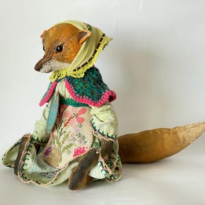 手作りのキツネのアートドール - アイリーン、プリミティブステッチテキスタイル