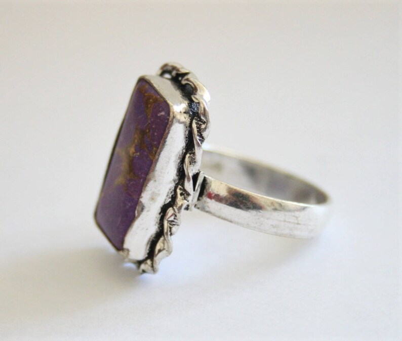 Vintage Sterling Silver 925 Milimalist Ring with Purple Stone Size 5.25