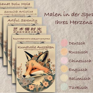 Może przedstawiać: Stos kolorowanek z tytułami w r&oacute;żnych językach, w tym "Artful Serenity" i "Kunstvolle Auszeiten." Okładka przedstawia lisa z kwiatowymi akcentami. Obraz zawiera r&oacute;wnież tekst w języku niemieckim.