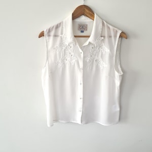 Vintage Embroidered White Blouse - 80&#39;s Sleeveless Top, Size L
