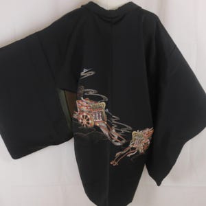 Vintage Japanese Black Haori Jacket | Traditional Carriage Motif | Kimono Cardigan Robe