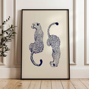 Impressão de parede minimalista de chita, arte de parede elegante, pôster retrô, arte de parede maximalista, estampa de leopardo azul, arte de parede neutra, arte de parede moderna