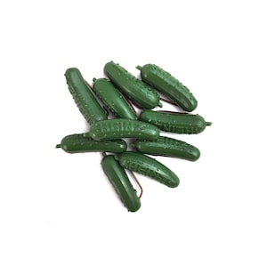Vintage 1960s 1.25&quot; Heinz Advertising Green Pickle Pin