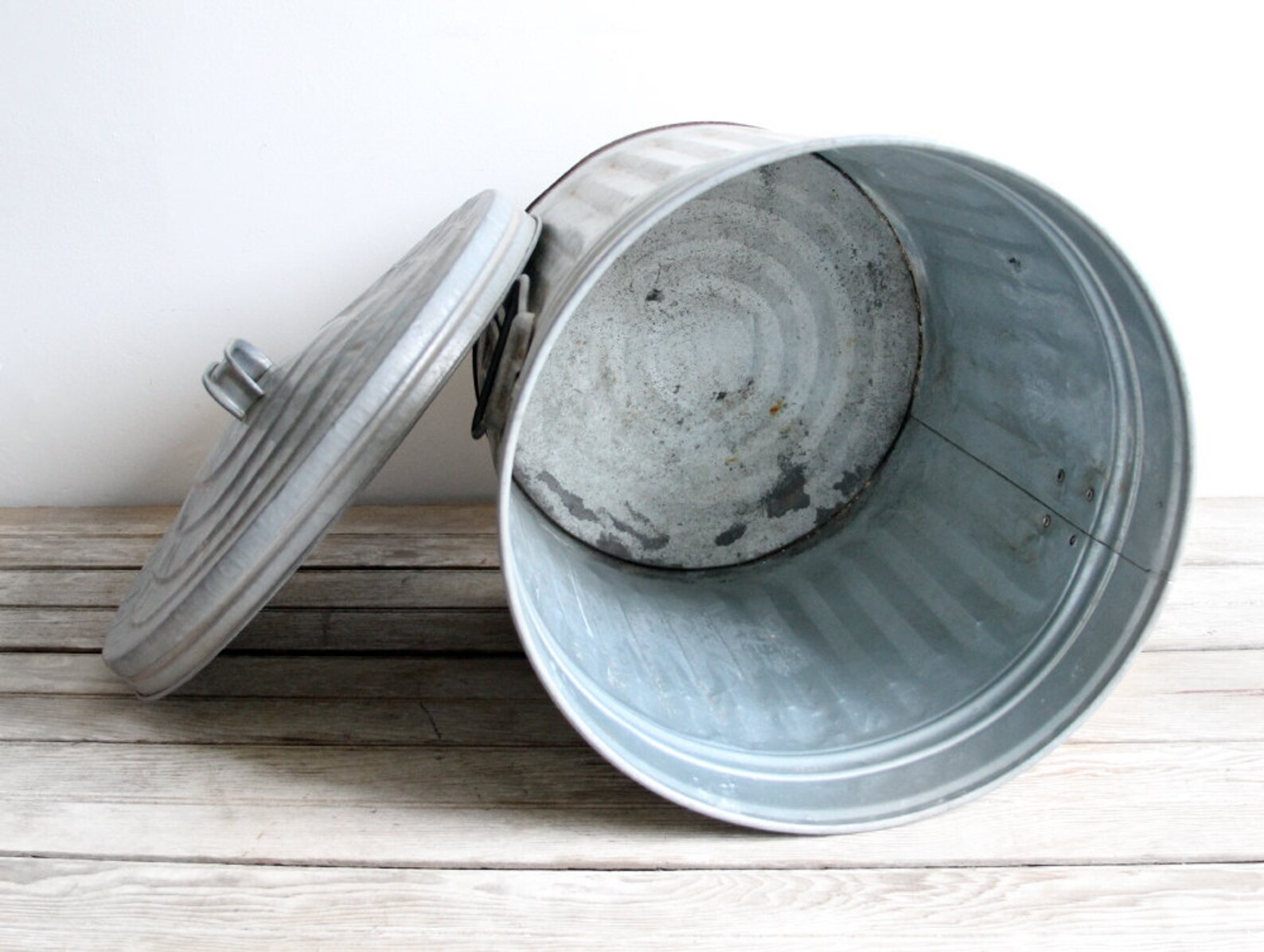Vintage galvanized garbage can Etsy