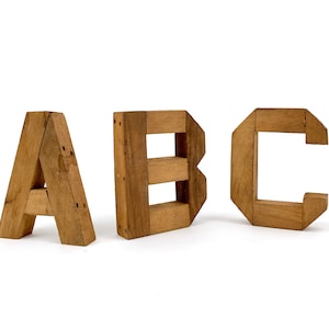Letras y números de pie hechos a mano de madera vintage - ELIJA UNO