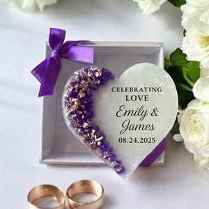 Personalized Wedding Magnet Favor, Elegant Heart Epoxy Keepsake, Set of 10, Custom Bridal Shower Gift, Engagement Guest Thank You Favor