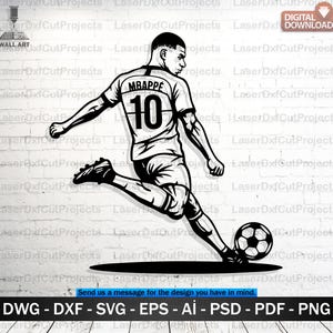 Può includere: Download digitale in bianco e nero di un calciatore che calcia un pallone. Il giocatore indossa una maglia con "MBAPPE" e il numero "10" sul retro. Include opzioni di formato file: DWG, DXF, SVG, EPS, AI, PSD, PDF e PNG.