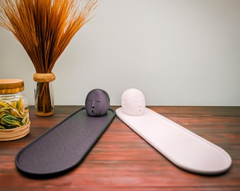 Zen Monk Face Incense Holder: Minimalist Asian Decor with Sticks
