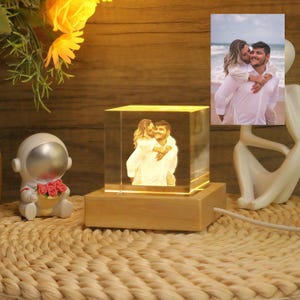 Personalized 3D Photo Crystal Lamp: Custom Portrait Gift
