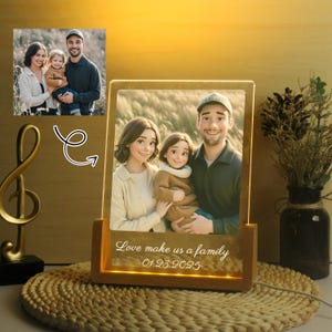 Personalized Pixar Family Portrait，Gift for FamilyCustom,Cartoon Portrait Night Light,  Cartoon Style Gift，Pixar Style  Photo Frame,AI Photo