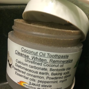 5conut Oil Blend Paste zur Reinigung und Pflege von Zähnen und Mund