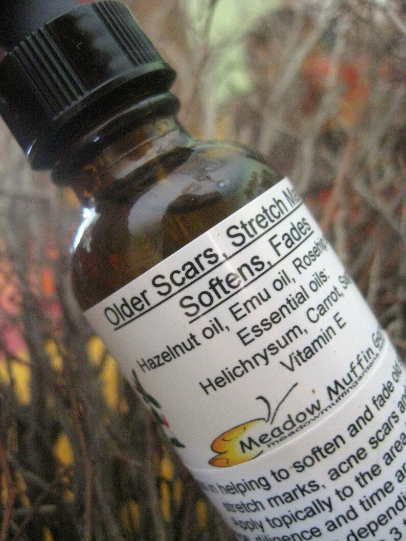 Older Scar Oil, Stretch Marks, Rosehip Seed Oil, Emu Oil, Hazelnut Oil, Tamanu Oil, Helichrysum, Carrot, Sage image 1