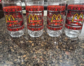 Tasses à coca cola mcds des années 1970. Jeu complet de 4.