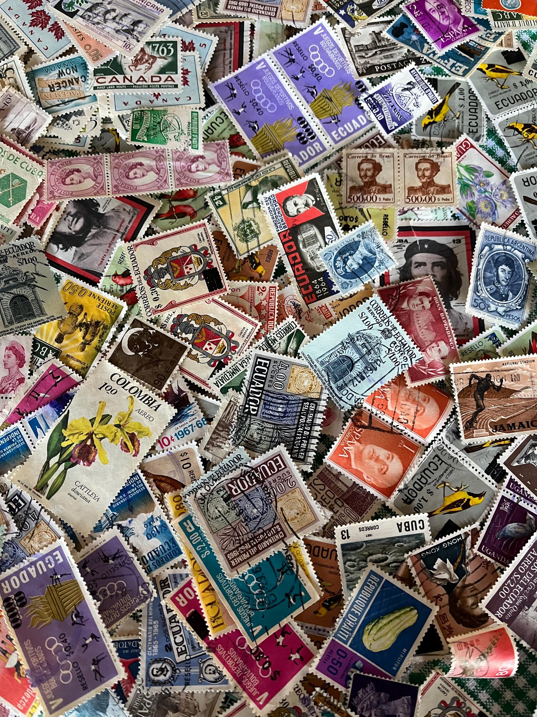 切手ヴィンテージ 100枚以上の本物のヴィンテージ世界切手 — 国、テーマ、時代をミックス