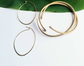 Gold minimalist hoop earrings//Hammered brass hoop earrings//thin hoop earrings//geometric hoops//dainty gold hoops//free shipping