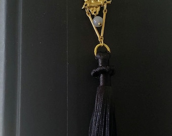 Dark academia metal bookmark//lux brass forever bookmark// tassel bookmark// silk tasselbookmark// Dark Victorian bookmark// brass bookmark