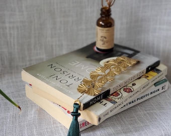 Gingko leaf bookmark//lux brass forever bookmark// tassel bookmark// Nature lover bookmark//cozy cottagecore bookmark// brass bookmark