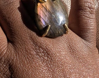 Statement XL labradorite crystal ring, labradorite stacking ring,spectrolite adjustable ring/gold brass ring/spectrolite labradorite