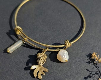 Gingko pearl bracelet// brass charm chain bracelet// Pink pearl  bracelet