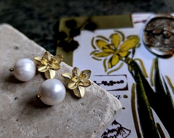 Gold daffodil flower studs, gold pearl earrings, large pearl drop studs, bridal pearl earrings, wedding season pearl earrings