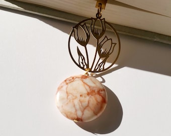 Cozy cottage core bookmark//  Metal floral bookmark// brass bookmark//gemstone bookmark// Tulip bookmark