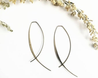 Modern drop earrings//Gold minimalist earrings// raw brass earrings// simple gold earrings// modern earrings